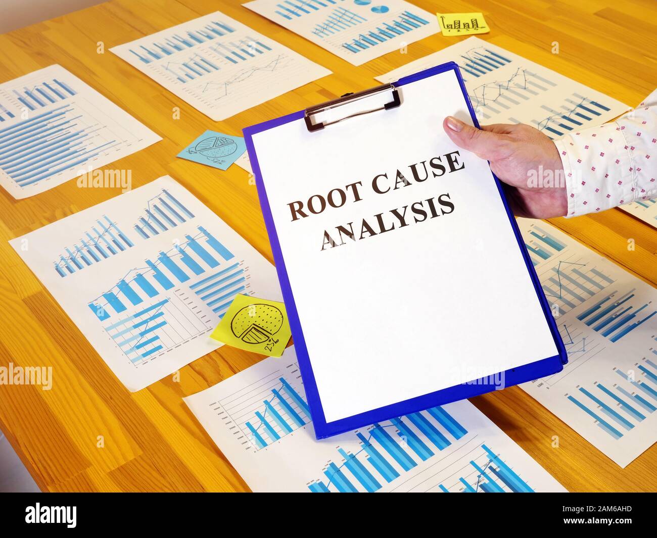 Root Cause Analysis RCA Berichten und Diagrammen. Stockfoto