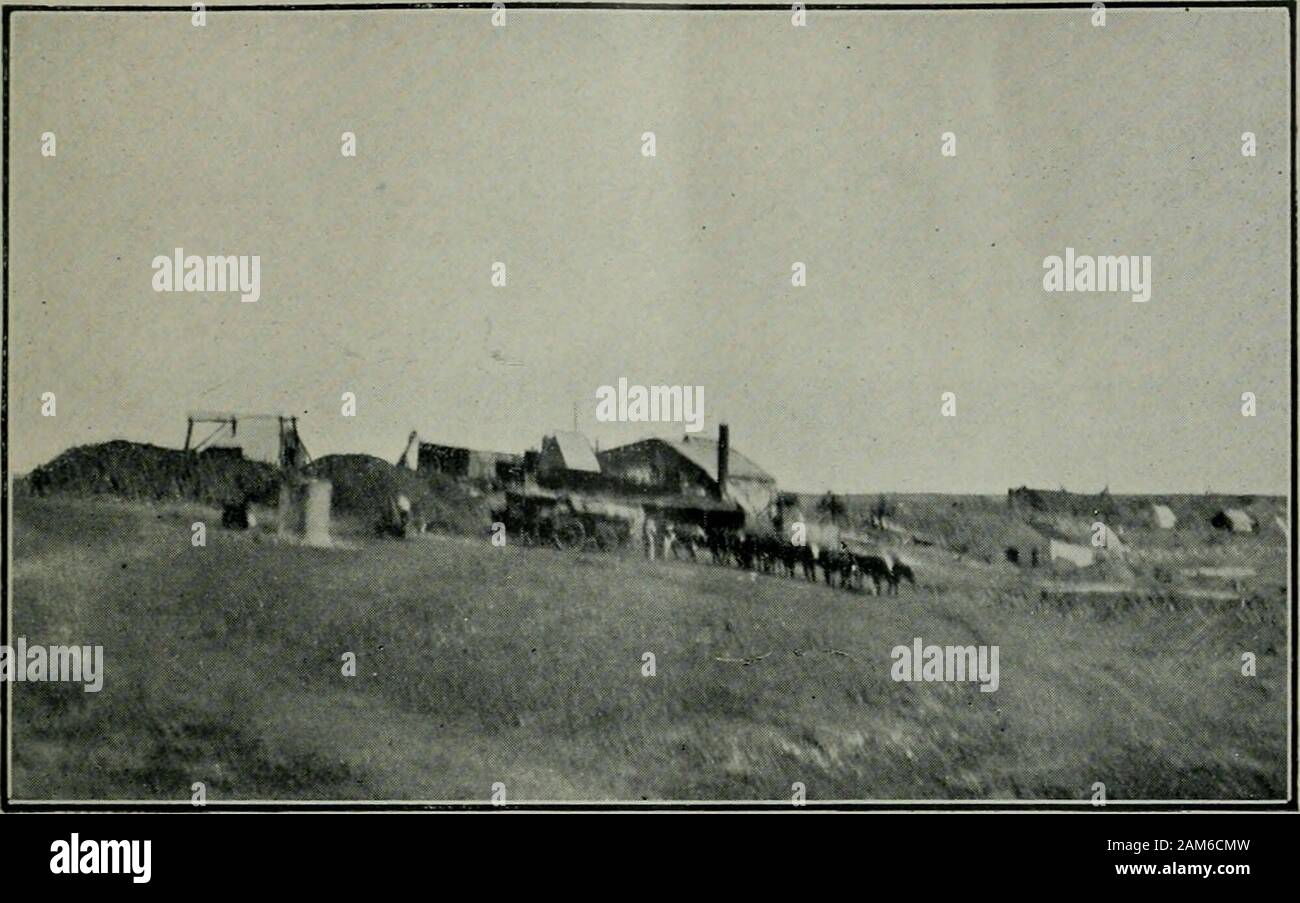 Bergbau überprüfen. in der Lage, Kalk Land. 73 ft. Bei 73 ft. Durch kleine Naht des grünen Karbonat übergeben. Zu weichen Sandstein Land mit gelegentlichen Bands von Schiefer und die Nähte von 240 ft. eisenhaltiges Quarzit. auf Gelb drift Sand. 250 ft. an grev Schiefer. 260 ft. bis Braun drift Sand. 300 ft. Es wurde dann beschlossen, um die Anlage zu Waukaringa zu entfernen und die lodes auf theproperty neben dem S.W. Begrenzung des Ajax-Leases testen. Die Position der Xo. 1 Bohrung 175 ft. zurück von der Linie der Lode, und 5 ft. Ab dann. E. Begrenzung. Das Lode, taucht bei einer agle von 45°. Winkel der Bohrung, 30 ft. In 100 ft. langweilig Operationen wurden Stockfoto