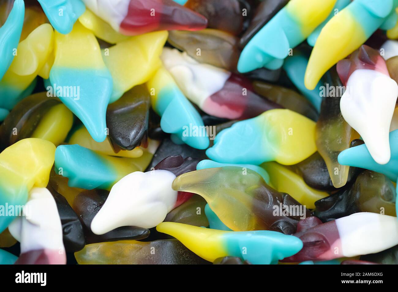 Mehrfarbige Gelee Süßigkeiten Draufsicht Kaumarmalade mit Fruchtaroma Hintergrund. Stockfoto