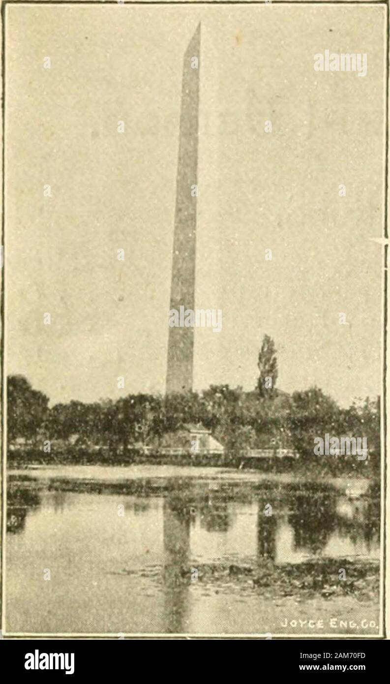 Einige alte historische Wahrzeichen von Virginia und Maryland, in einer Hand beschrieben - Buch für Touristen über den Washington, Alexandria und Mount Vernon elektrische Eisenbahn. rweighing 2100 Pfund von Lake Michigan. Ihre Grundlagen sind von blauen Stein 16 Meter in die Tiefe. Der oberste Stein wiegt über 3000 Pfund. Die gesamte Struktur issurmounted durch einen Punkt aus Aluminium 9^^ Zoll hoch und ^j 4 Zoll Platz auf seiner baseweighing 100 Unzen, deren Kosten die War^ 225. Weißer als Silber und haftet nicht tocorrosion diesen Punkt als das Sonnenlicht trifft, es funkelt wie ein Diamant oder ein intenseelectric Licht Stockfoto