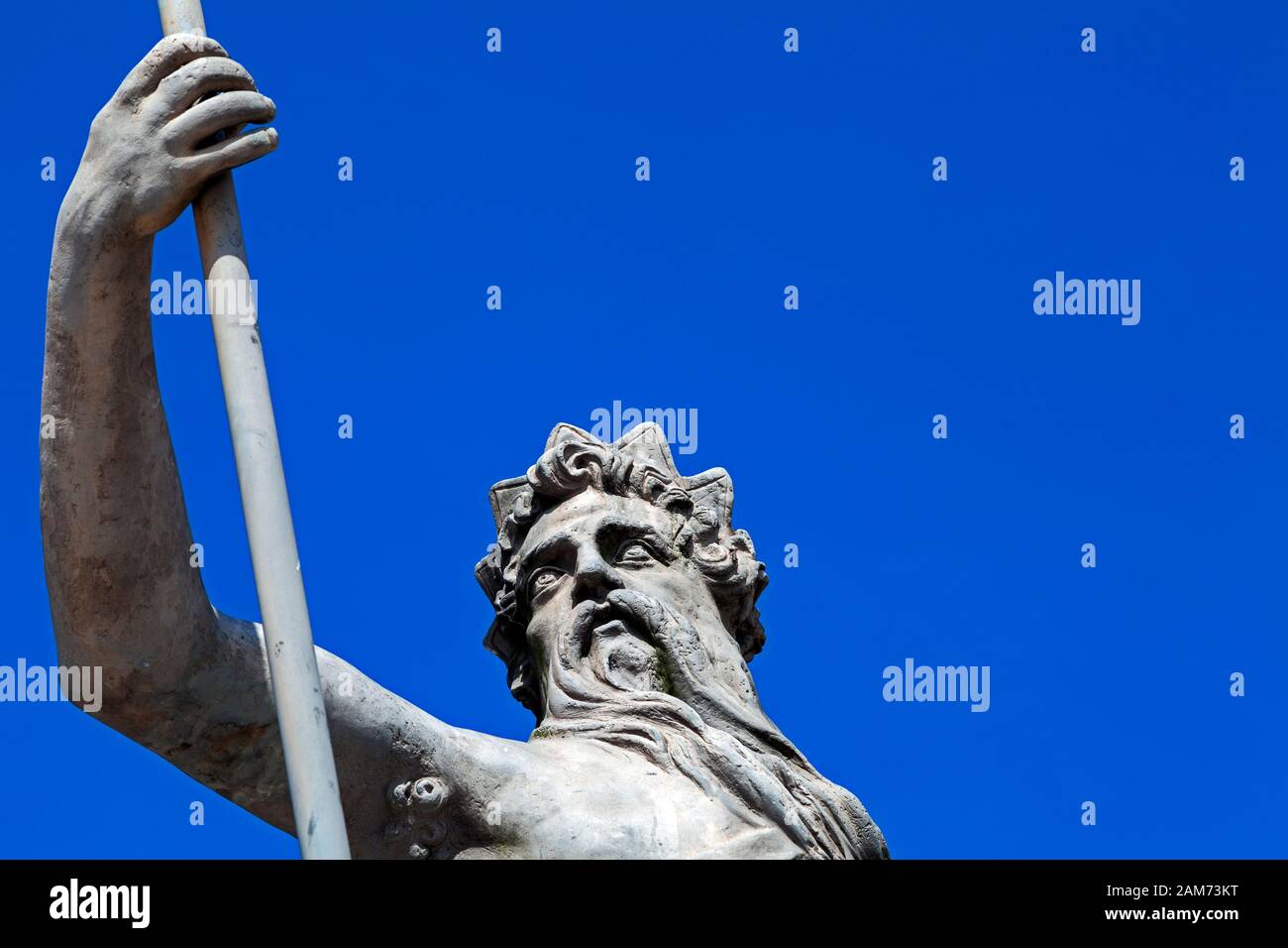 Detail einer Statue von Neptun in Bristol, Großbritannien aus dem Jahr 1723. Die Statue ist ein denkmalgeschütztes Bauwerk der Klasse II*. Stockfoto