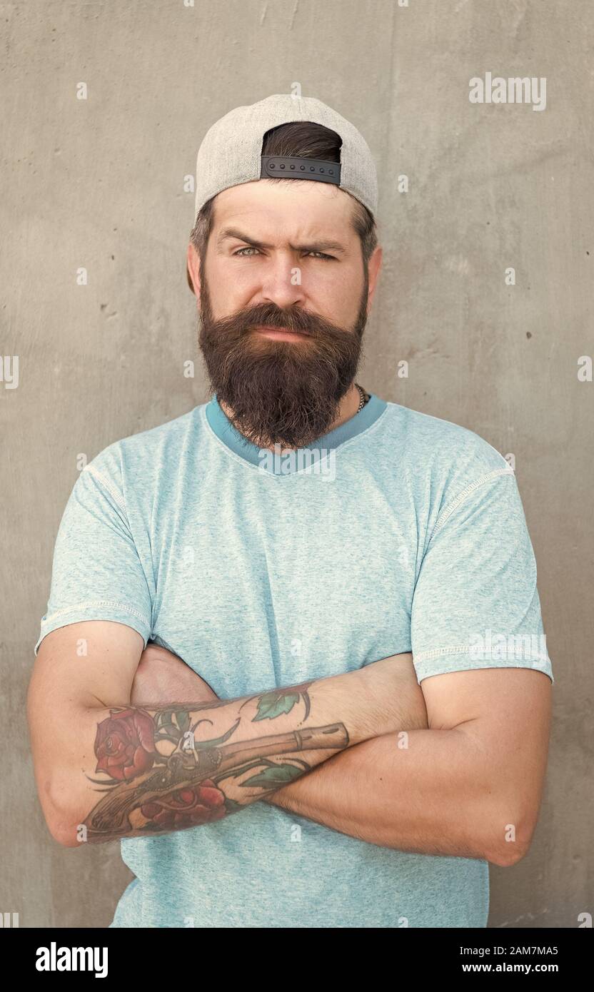 Handsome Man Arms Crossed Tshirt Stockfotos Und Bilder Kaufen Alamy