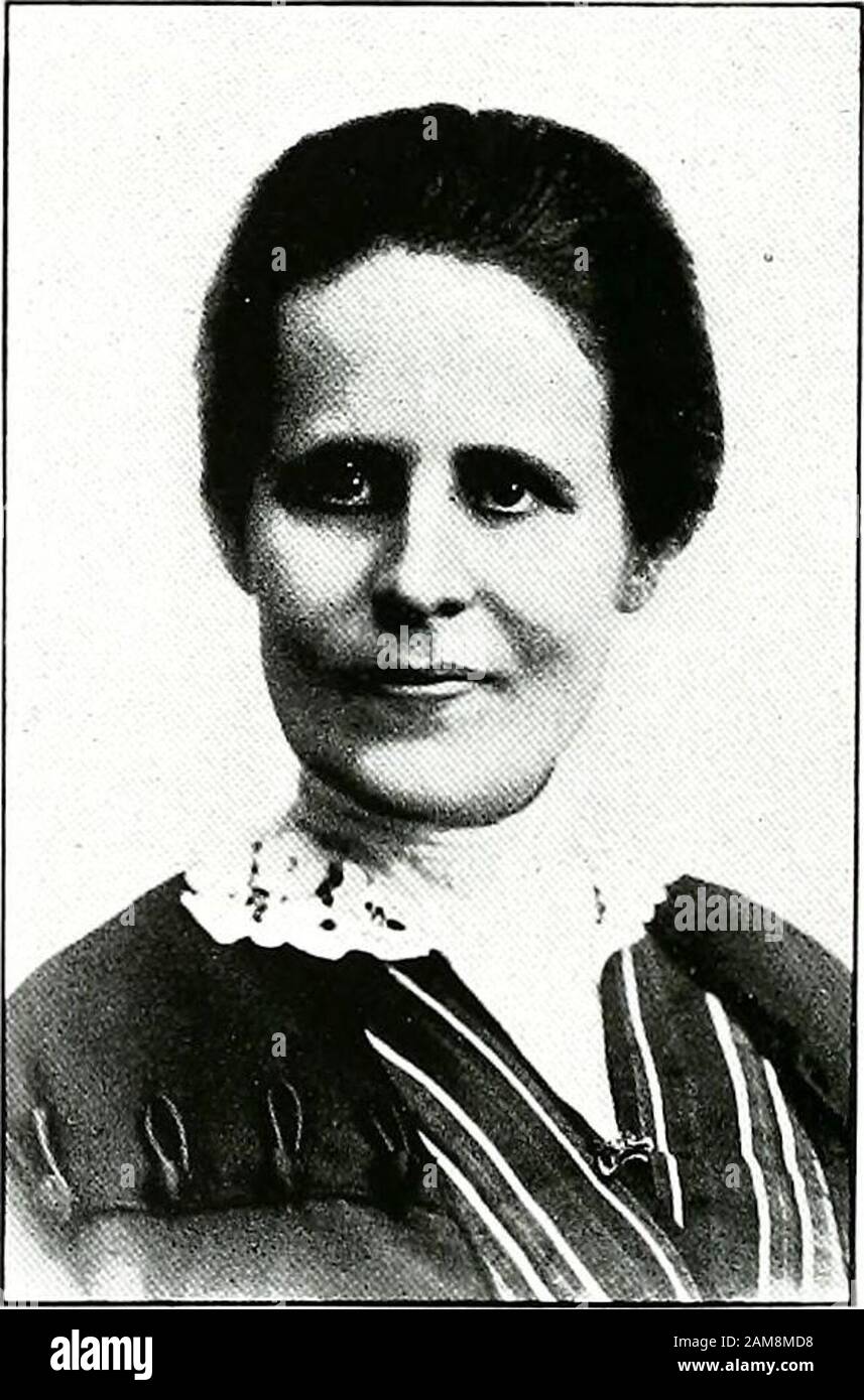 Quittapahilla . C. F. McLean, A.M., Ph.D.Professor of EnglishA.M., University of Pennsylvania,01; Ph.D., University of Pennsylvania,07; Professor of Modern and AncientLanguages in arious Colleges, 09-16; Professor of English, Lebanallev Iolleo-e. 17-. :.li EMMA R. SCHMAUK, A.li.Professor of l&lt;rcnchInstruktiir in Latin, (iernian, andFrench, Lebanon High School, Ol-l.i;Credits von Bryn Mawr, ColumbiaLniversity, Cornell University, Uni-versity of Pennsylvania; Instructor inFrench, Lebanon Valley College, 14-17; Professor von Colleallo-^. Seite 18 .MRS. Alak^ Stockfoto