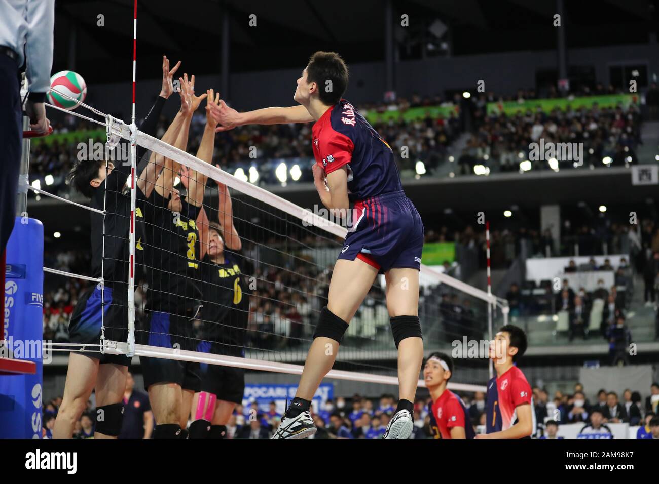 Musashino Forest Sport Plaza, Tokio, Japan. Januar 2020. Ran Takahashi (), 12. JANUAR 2020 - Volleyball: Das 72nd All Japan High School Volleyball Championship Herrenendspiel zwischen Higashiyama - Sundai Gakuen am Musashino Forest Sport Plaza, Tokio, Japan. Credit: Yohei Osada/AFLO SPORT/Alamy Live News Stockfoto