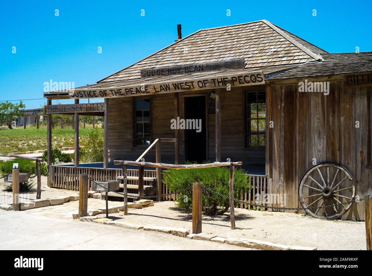 Langtree, Texas, USA - 14. Juli 2009: Richter Roy Been Saloon and Court House Museum, Langtry, Texas Stockfoto
