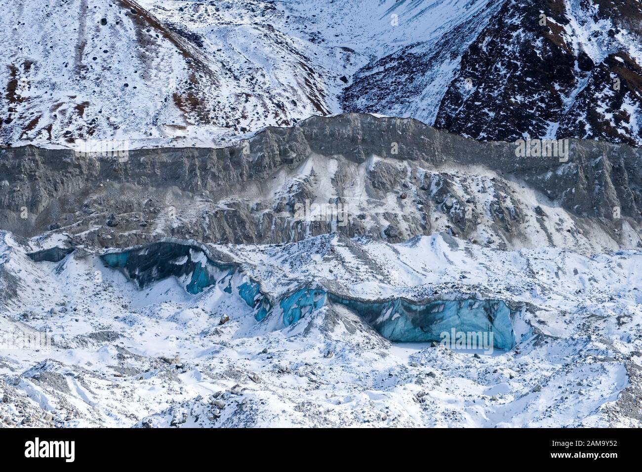 Moräne und Gletschereis auf dem Khumbu-Gletscher, Nepal Stockfoto