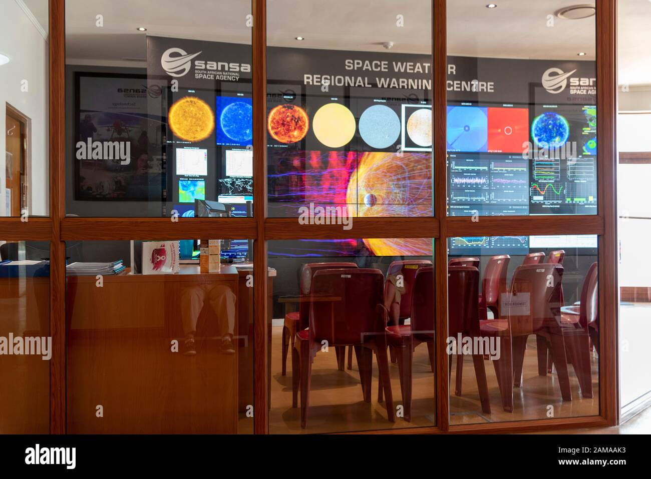 Hermanus, westkaper, Südafrika. Dezember 2019. Innenansicht des Gebäudes der South African National Space Agency in Hermanus. SANSA. Stockfoto