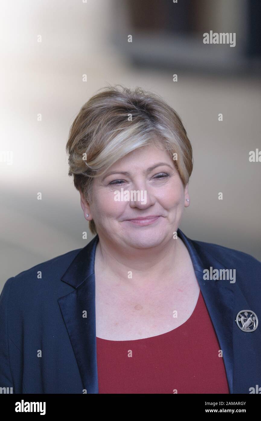 12-01-2020, London, England. Emily Thornberry, Shadow Außenministerin für auswärtige Angelegenheiten und Commonwealth-Partei und Kandidatin der Labour-Führung verlässt die BBC, nachdem sie in der Andrew Marr Show aufgetreten ist. Kredit: RHI Stockfoto