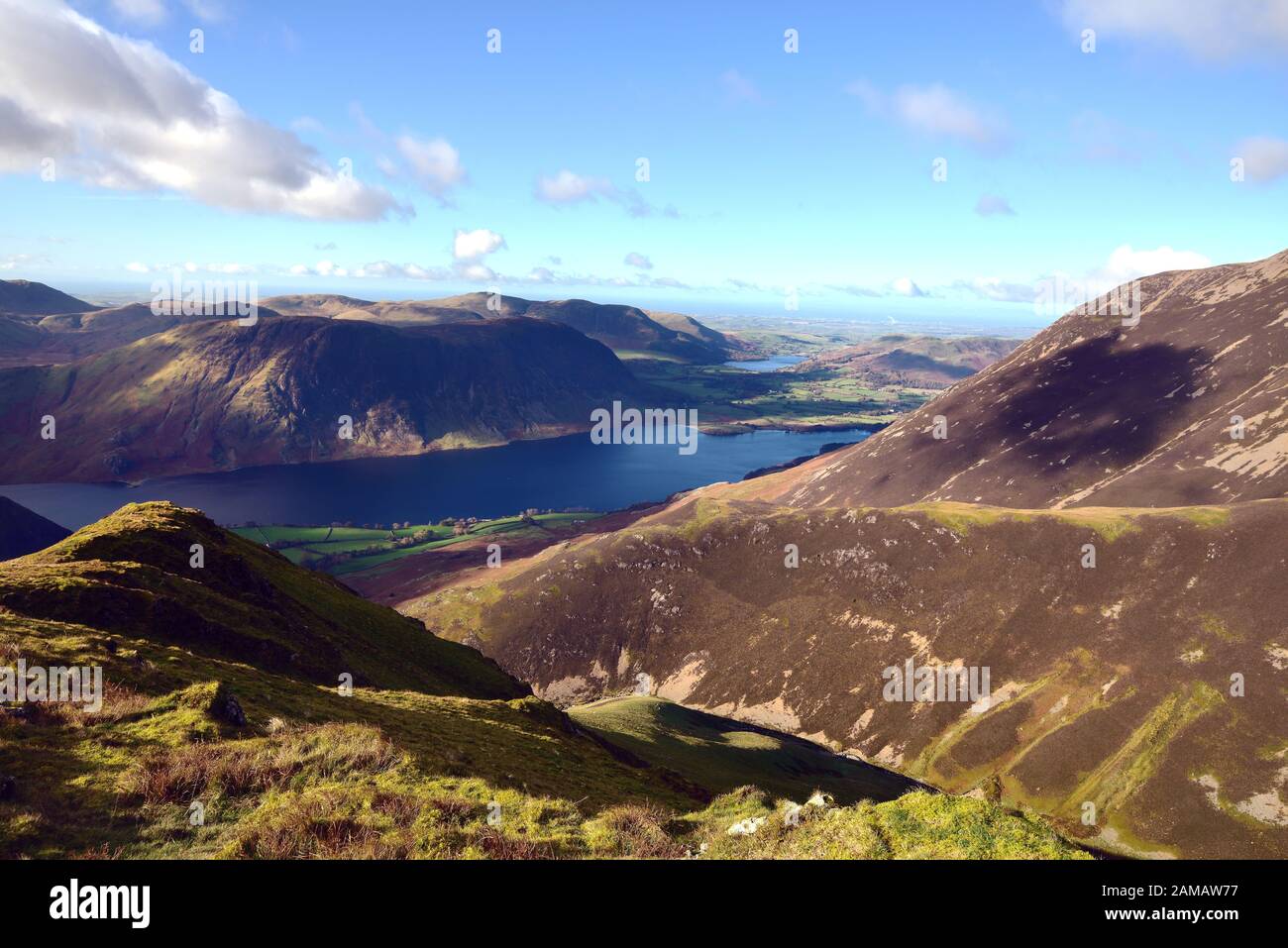 Späte Wintersonne auf den Western Fells Stockfoto