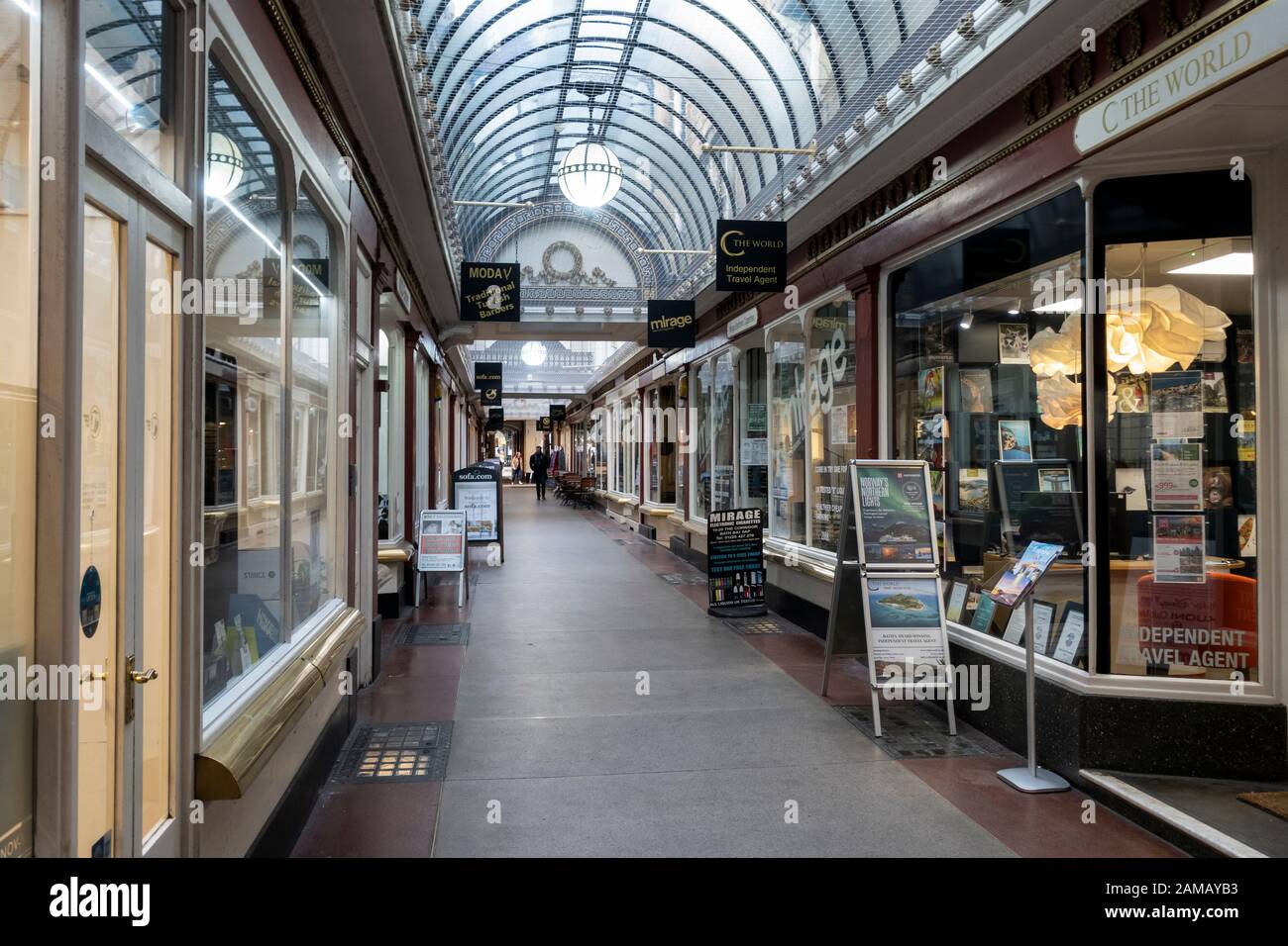 Die historische Einkaufspassage Corridor in Bath, Somerset, England, Großbritannien Stockfoto