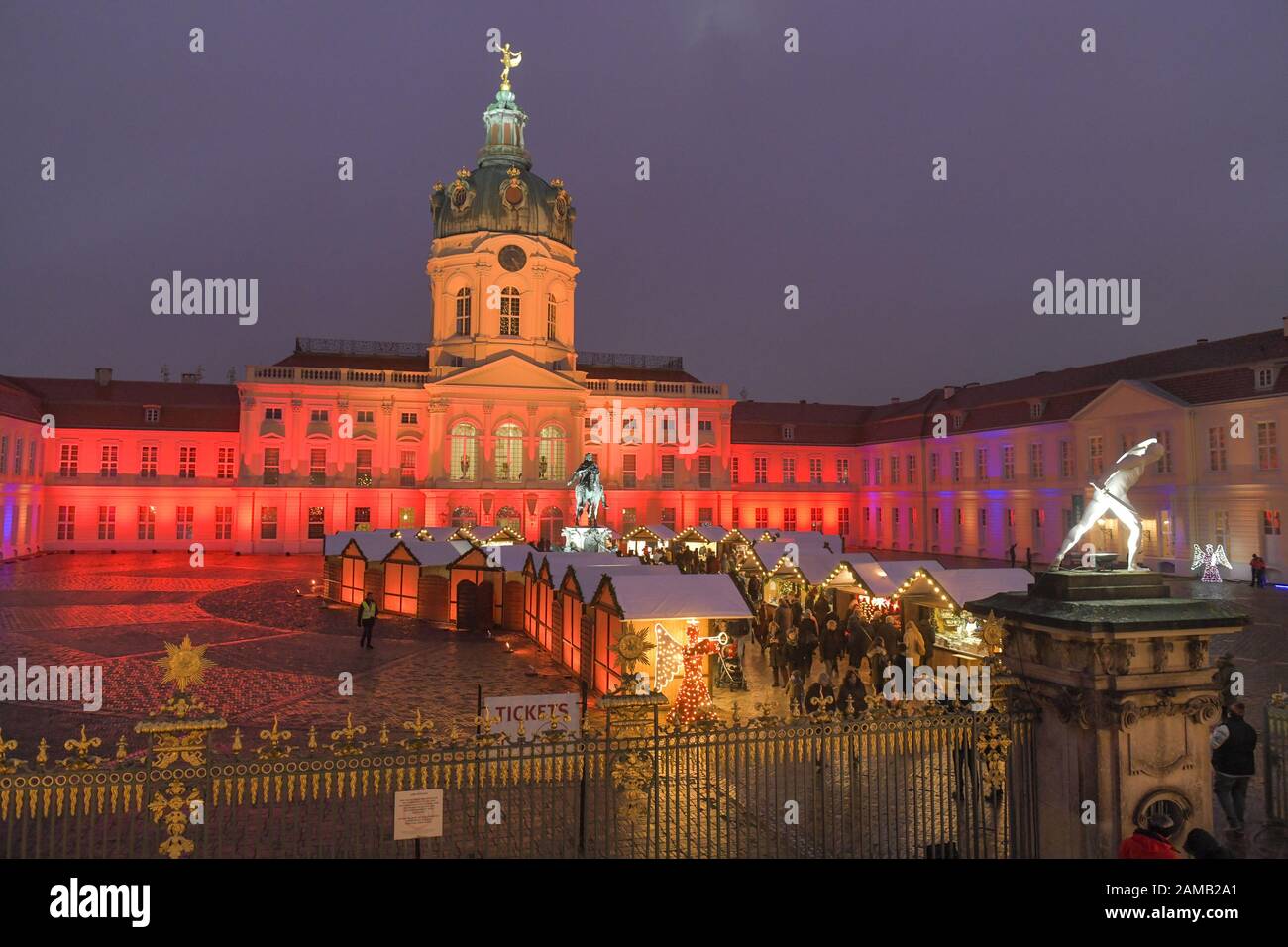 Weihnachtsmarkt am Schloss Charlottenburg, Berlin, Deutschland Stockfotografie Alamy