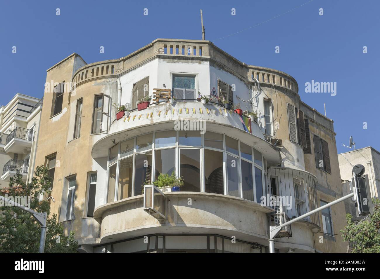 Wohnhaus im Bauhaus-Stil, Nachalat Benyamin, Weiße Stadt, Tel Aviv, Israel Stockfoto