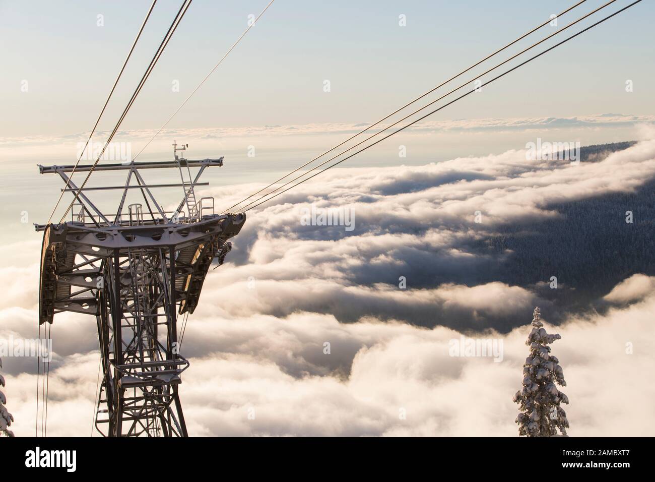 Blick über Vancouver vom Grouse Mountain Ski Resort Stockfoto