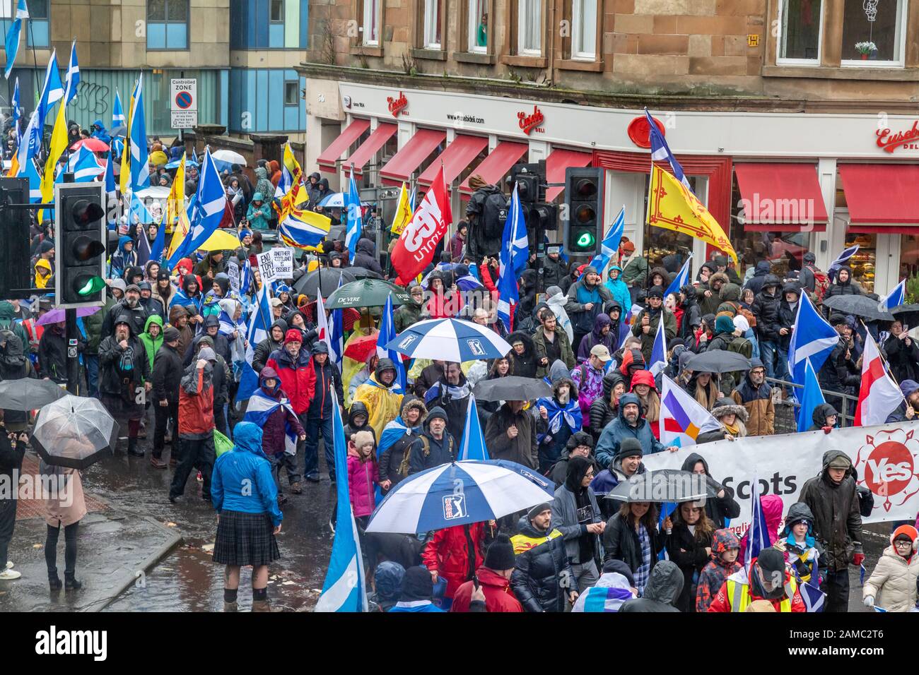 In Glasgow Organisieren Alle Unter Einem Banner, AUOB, einen marsch zur Unterstützung der schottischen Unabhängigkeit nach dem Erfolg der SNP bei den Parlamentswahlen 2019 Stockfoto