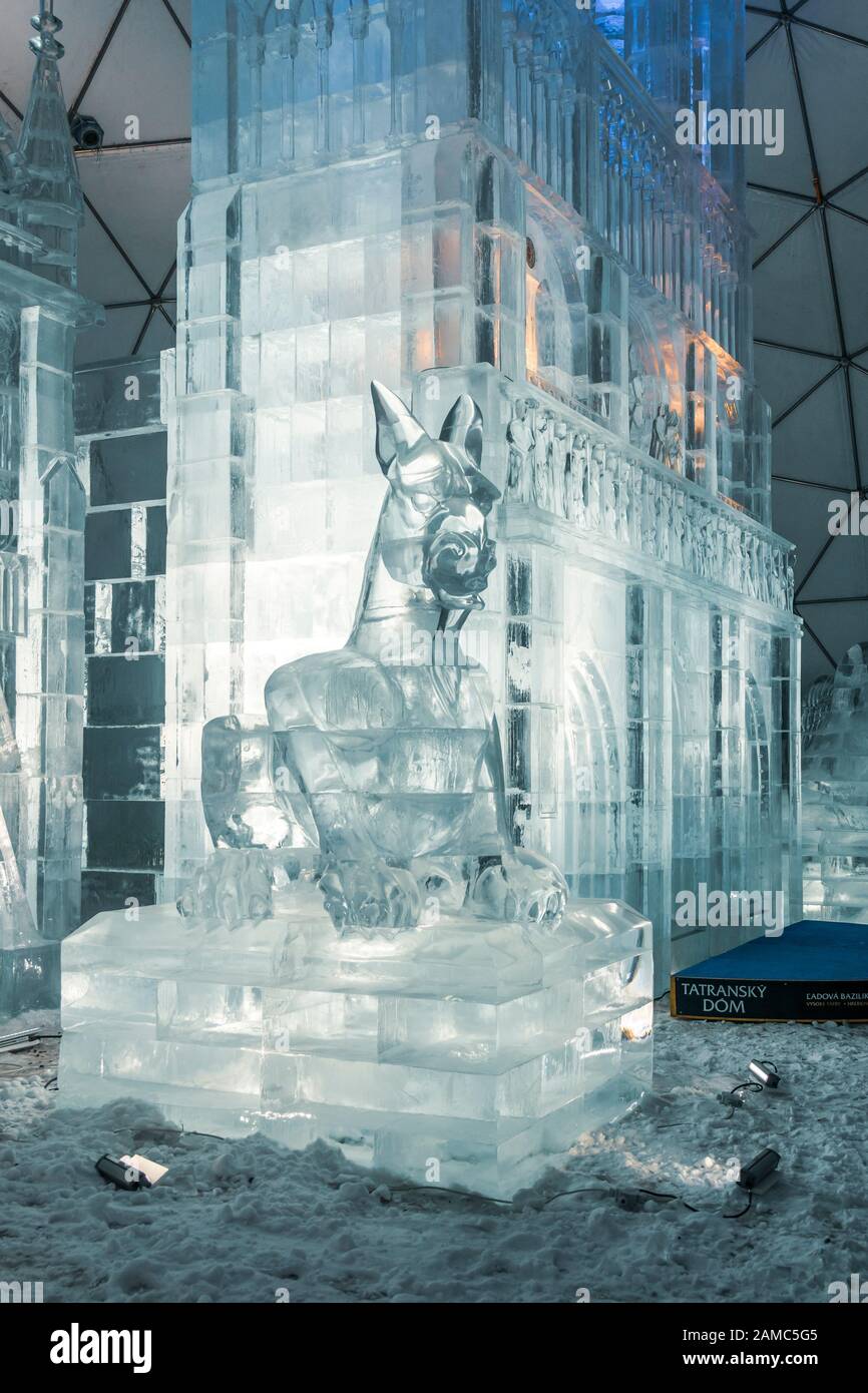 Hrebienok: Tatransky Ladovy dom (Tatra Ice Dome) 2019/2020 - Kathedrale Notre Dame. Slowakei. Europa Stockfoto