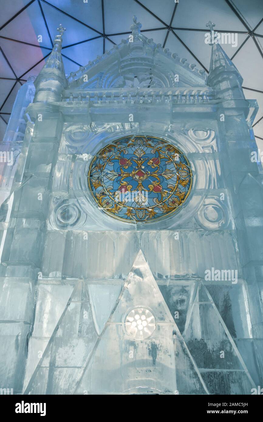 Hrebienok: Tatransky Ladovy dom (Tatra Ice Dome) 2019/2020 - Kathedrale Notre Dame. Slowakei. Europa Stockfoto