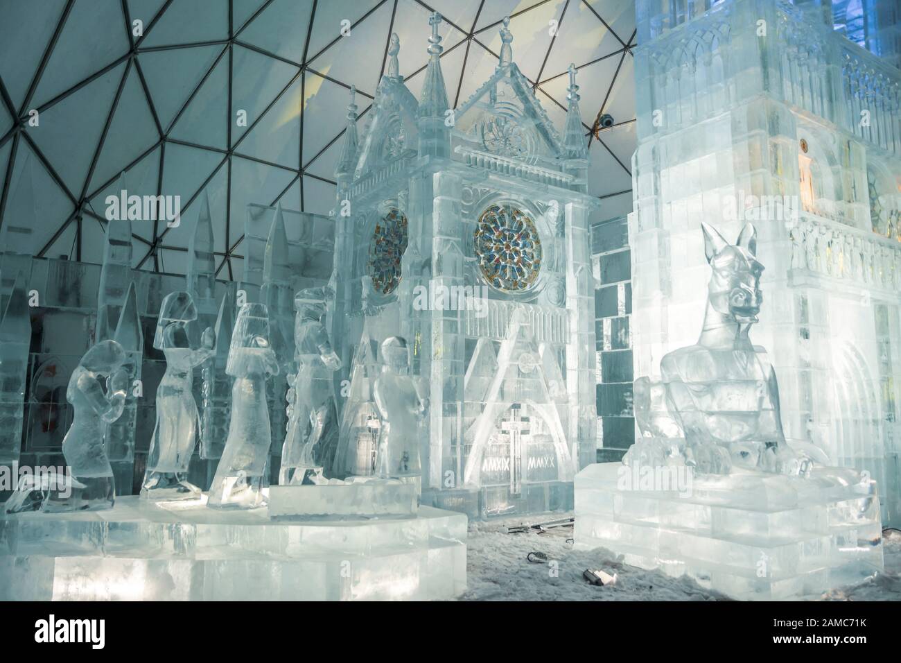 Hrebienok: Tatransky Ladovy dom (Tatra Ice Dome) 2019/2020 - Kathedrale Notre Dame. Slowakei. Europa Stockfoto
