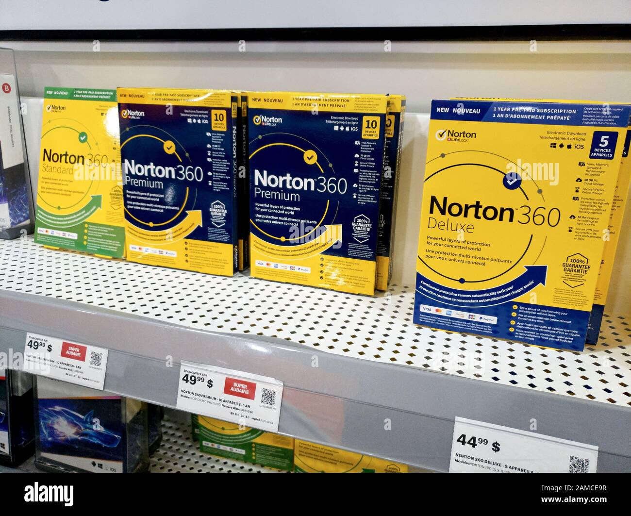 Montreal, Kanada - 26. Dezember 2019: Norton 360 und Antivirus Produkte. Norton ist ein Unternehmensbereich von Symantec und bietet Sicherheitsprodukte und -Lösungen für Stockfoto