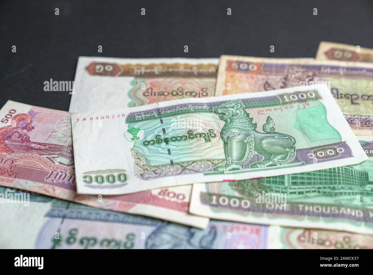 Myammar Kyat Banknoten, in verschiedenen Stückelungen Stockfoto