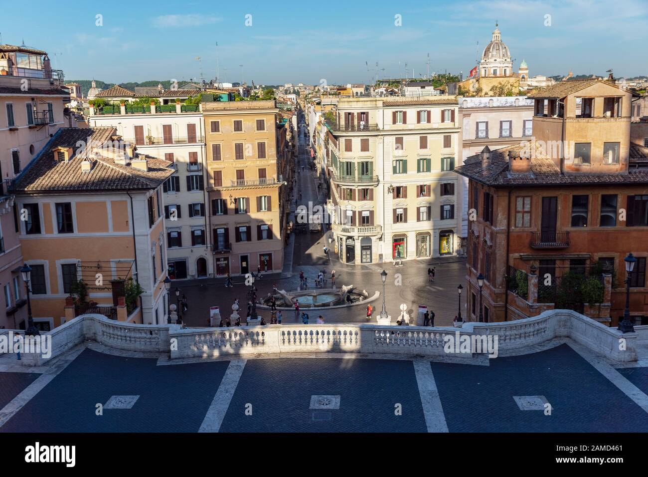 Sonnenaufgang über der Spanischen Treppe und der Piazza di Spagna - Rom, Italien Stockfoto