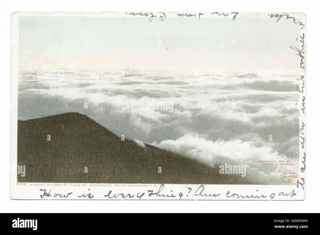 Surging Billows of Clouds, Mt Washington, N H Postcard-Seriennummer: 10138 Ersterscheinung von "Phostint"-Handelsnamen.; Überschwankung Von Clouds, Mt. Washington, N. H. Stockfoto