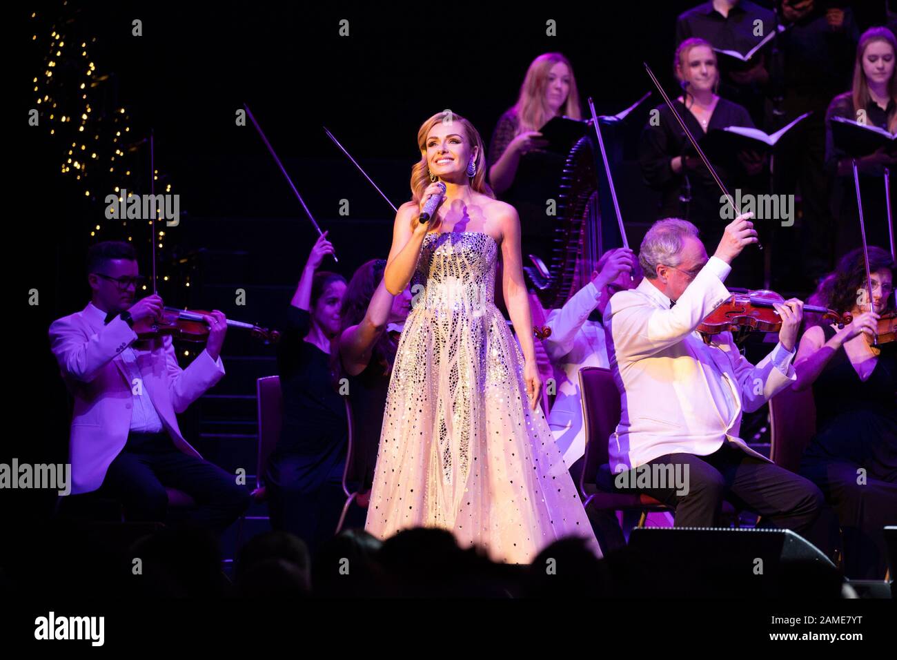 Weihnachten mit Katherine Jenkins und Freunden. Colin Thackery (Britain's Got Talent Winner), Alexis Ffrench (Komponist und Pianist), Soulstar Marisha Wallace (Dreamgirls) treten live in der Royal Albert Hall in London auf. Mit: Katherine Jenkins Where: London, Großbritannien Wann: 12. Dezember 2019 Gutschrift: Matt Thorpe/WENN.com Stockfoto