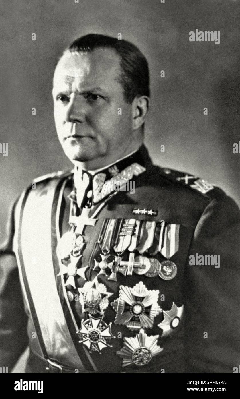 Polnischer Befehlshaber, Marschall von Polen, Kavalier der sowjetischen Siegesordnung Michal Zhymersky (1890-1989). Während des Zweiten Weltkriegs war Michał Żymiers Stockfoto