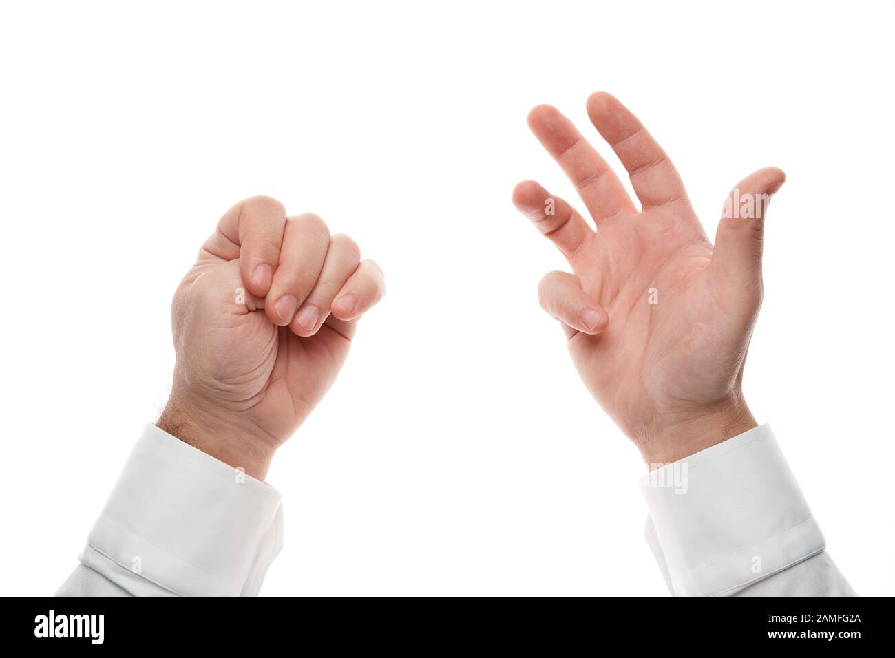 Man Hände, Geste zählen, isoliert auf weißem Hintergrund. Weißes Hemd, Business Style. Stockfoto