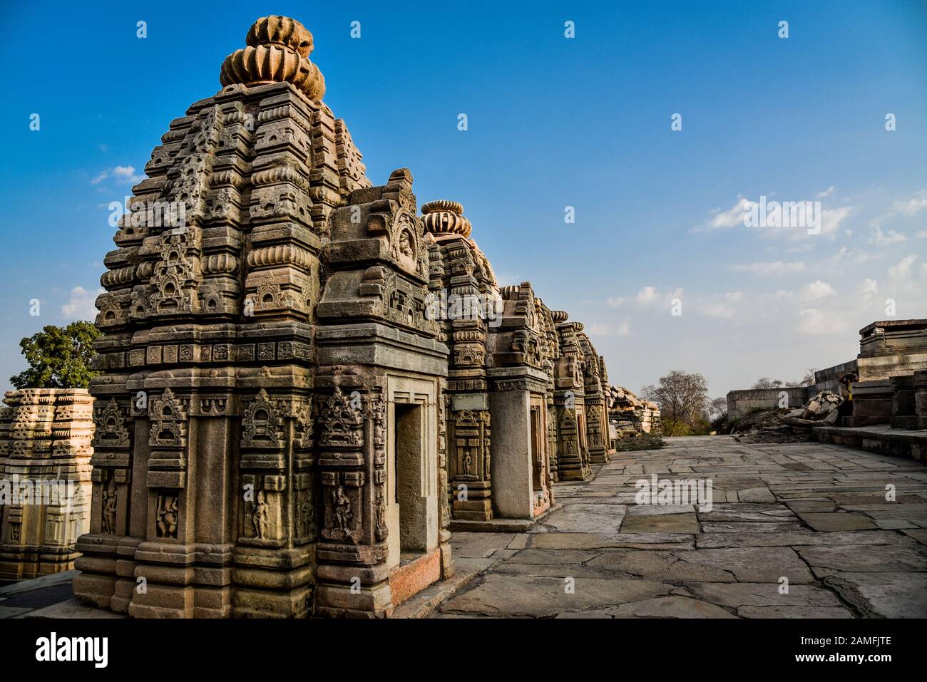 Alte Hindu-Tempel in der Restauration, Bateshwar, Indien Stockfoto