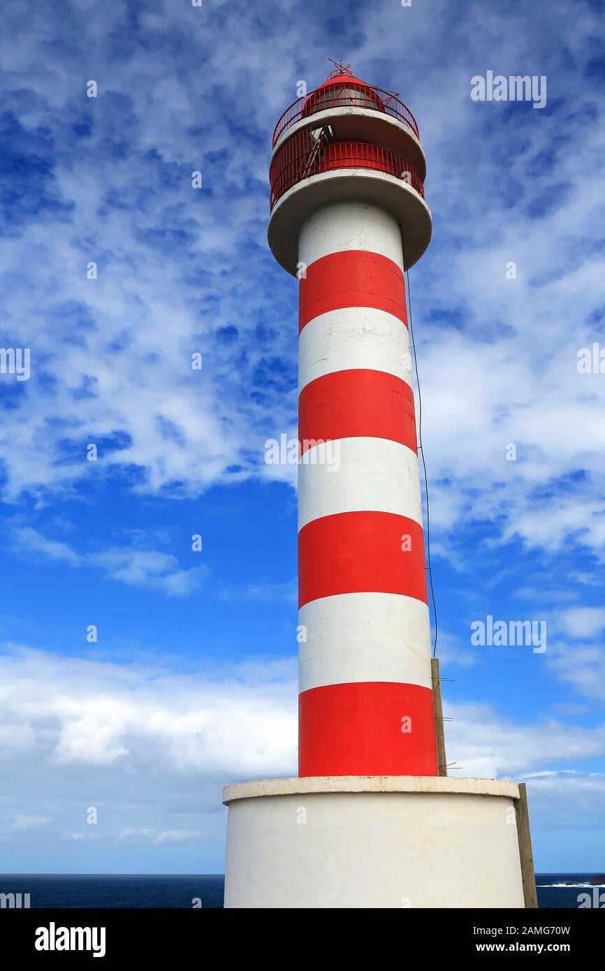 Faro de Punta, Sardina ist ein Leuchtturm an der Küste von Gran Ganaria Stockfoto