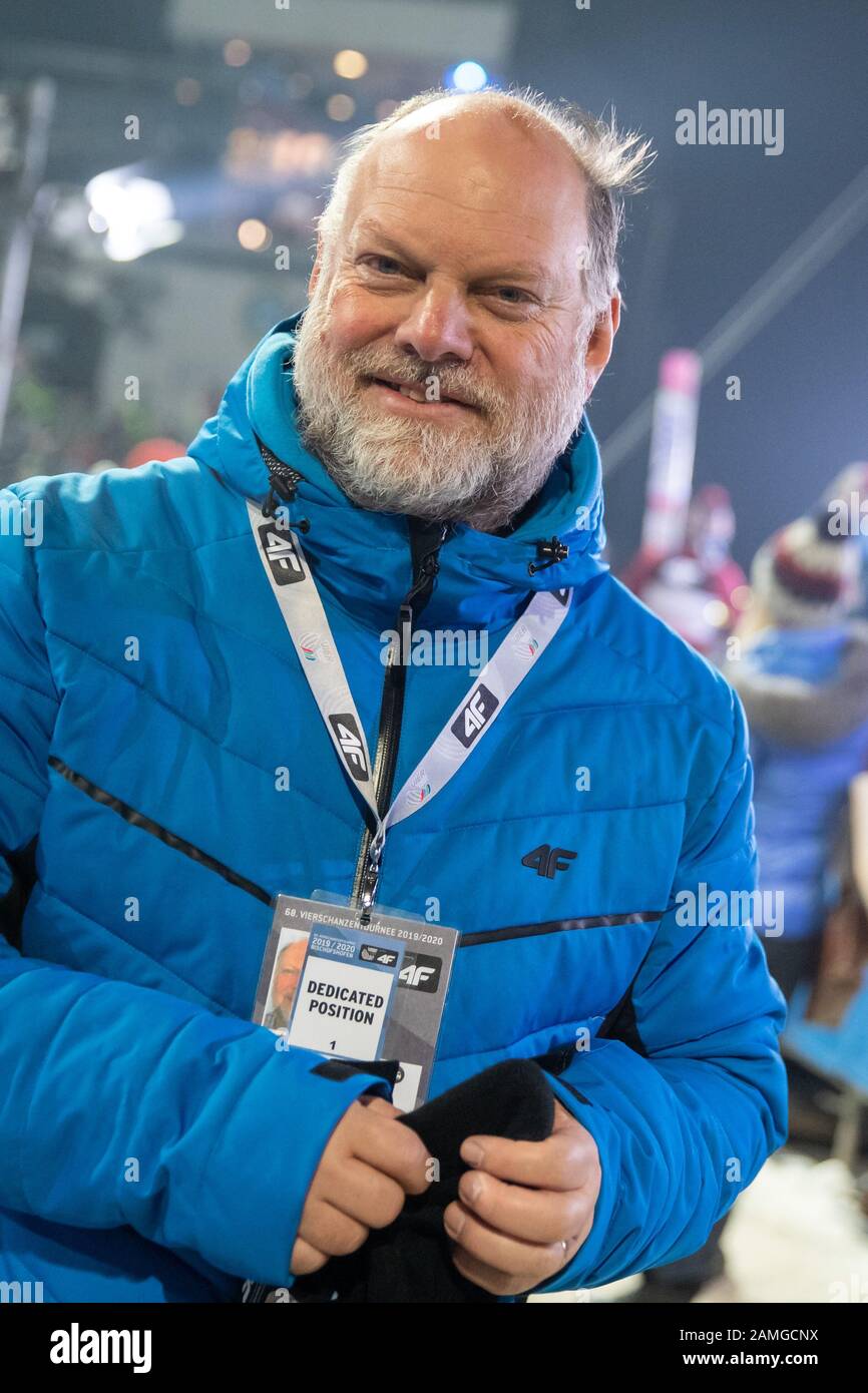 Bischofshofen, Österreich. Januar 2020. Markus Neitzel, protestantischer Pfarrer, hilft als Übersetzer für die japanischen Sportler. Der 60-Jährige selbst lebte jahrelang in Japan. Credit: Daniel Karmann / dpa / Alamy Live News Stockfoto