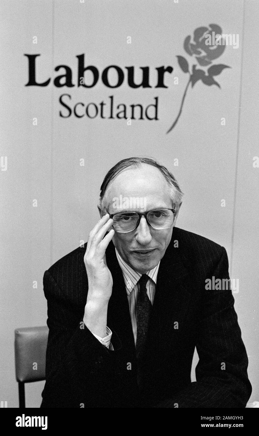 Donald Dewar, Politiker, Führer der schottischen Labour-Partei und erster Minister Schottlands. Stockfoto