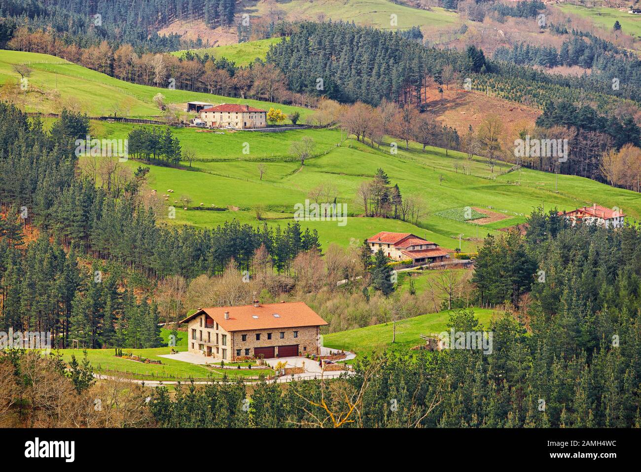 Dorfszene in Gipuzkoa im Baskenland Stockfoto