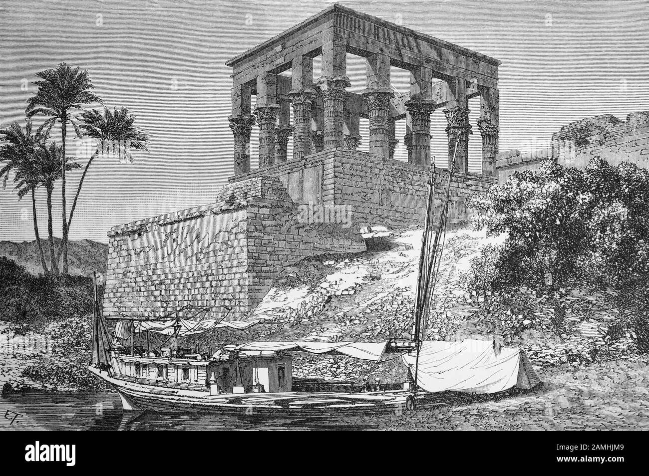 Der Isis-Tempel auf der Insel Philae befand sich ursprünglich in der Nähe des ausgedehnten Ersten Katarakts des Nils in Oberägypten und war Standort einer ägyptischen Tempelanlage. Diese Stromschnellen und die Umgebung wurden seit dem ersten Bau des Assuan-Niederdamms im Jahr 1902 vielfältig überschwemmt. Der Tempelkomplex wurde abgebaut und im Rahmen des Projekts der UNESCO Nubia Campaign auf die nahe gelegene Insel Agilkia verlegt, um diese und andere komplexe vor der Fertigstellung des Assuan-Hochdamms von 1970 zu schützen. Stockfoto