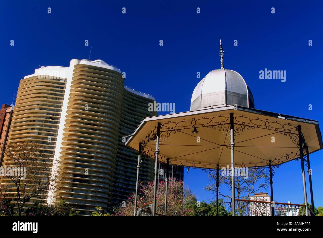 Niemeyer-Gebäude, Copanzinho, Platz der Liberdade, Obra de Osca Niemeyer, Belo Horizonte, Minas Gerais, Brasilien Stockfoto