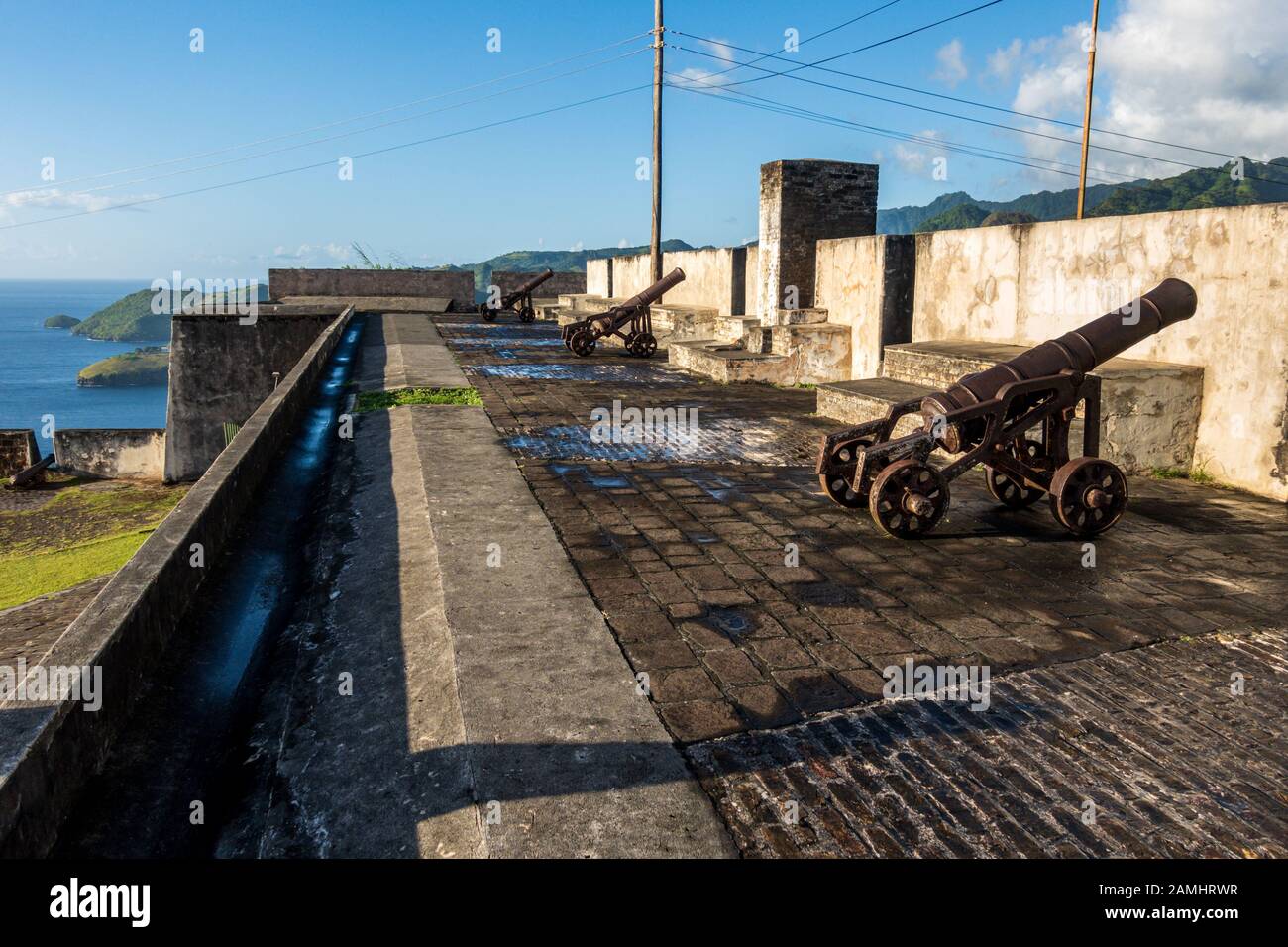 Cannons on Walls, Fort Charlotte, Kingstown, Saint Vincent und die Grenadinen, Karibik Stockfoto