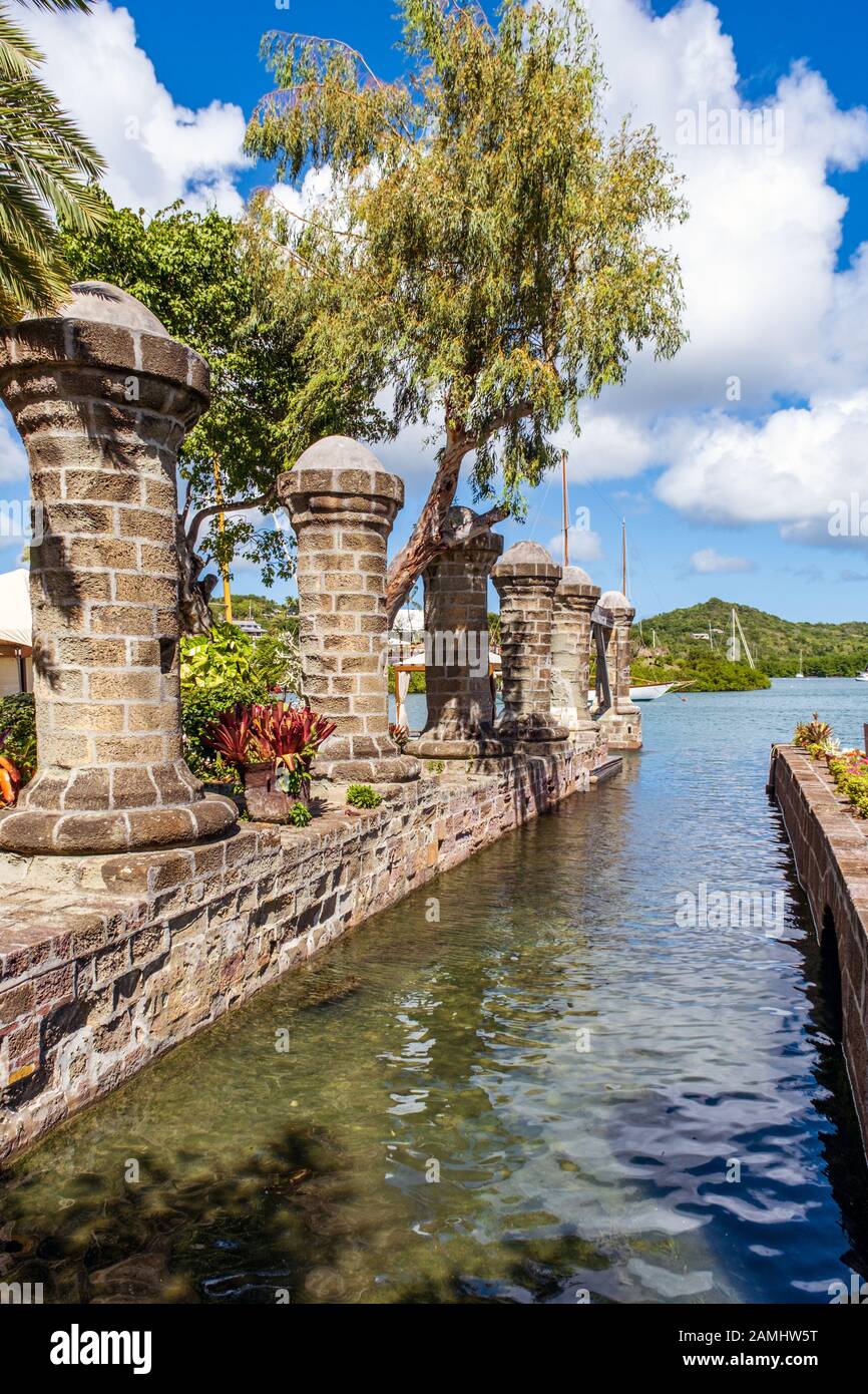 Segeln Sie Loft Pillars, Nelson's Dockyard, Antigua, West Indies, Karibik Stockfoto