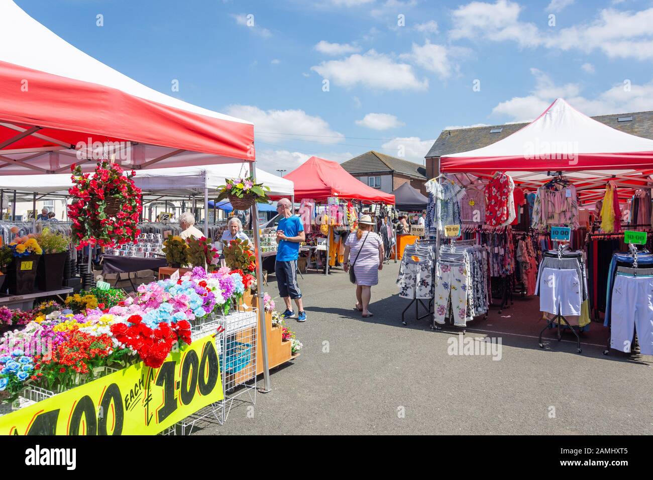 Stände auf Fleetwood Market, Adelaide Street, Fleetwood, Lancashire, England, Großbritannien Stockfoto