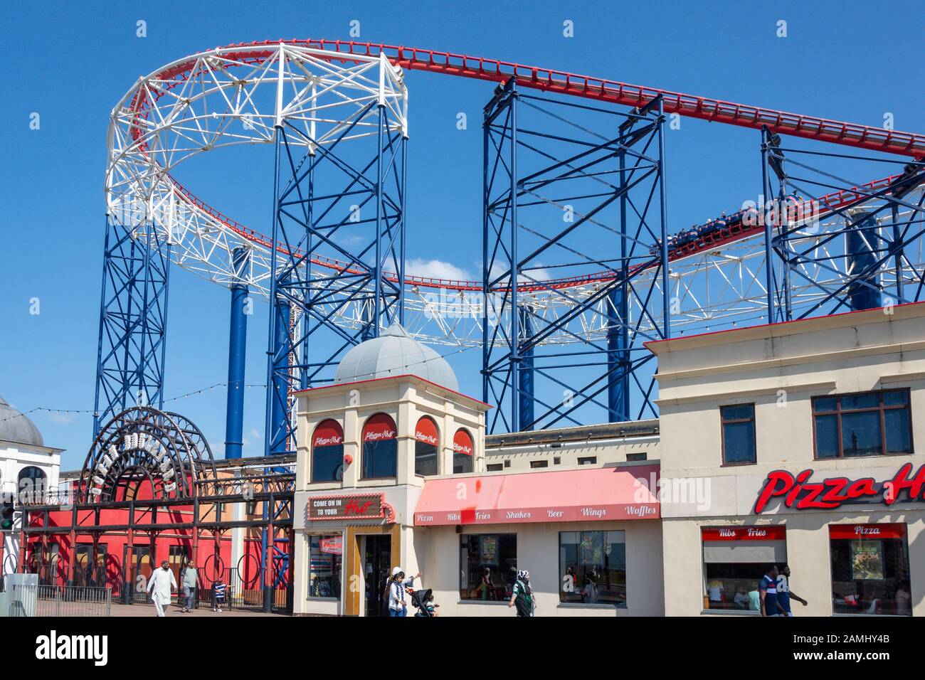 Achterbahn "The Big One", Blackpool Pleasure Beach, Ocean Boulevard, Promenade, Blackpool, Lancashire, England, Großbritannien Stockfoto