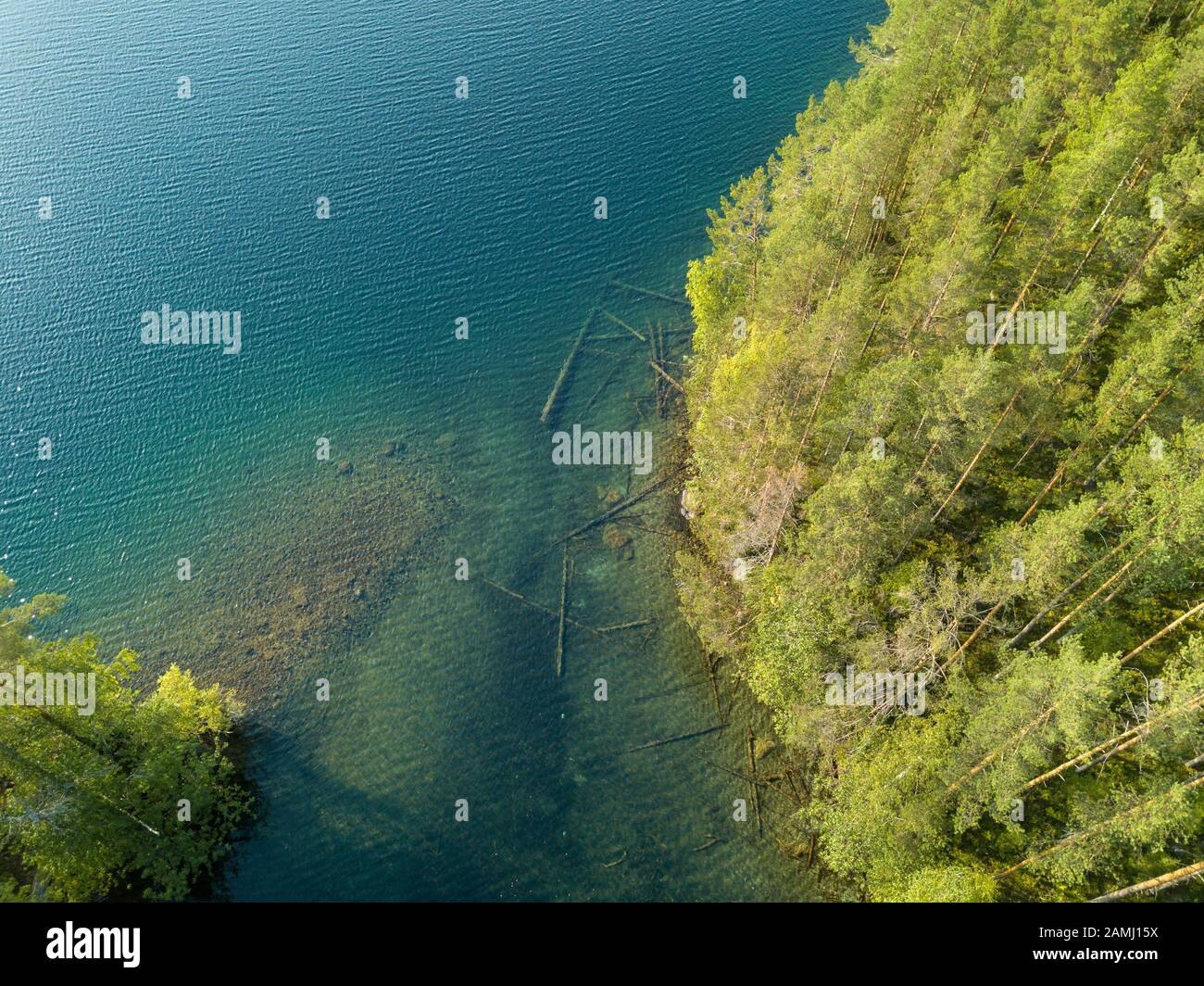Meerenge im Forest Lake Luftaufnahme Stockfoto