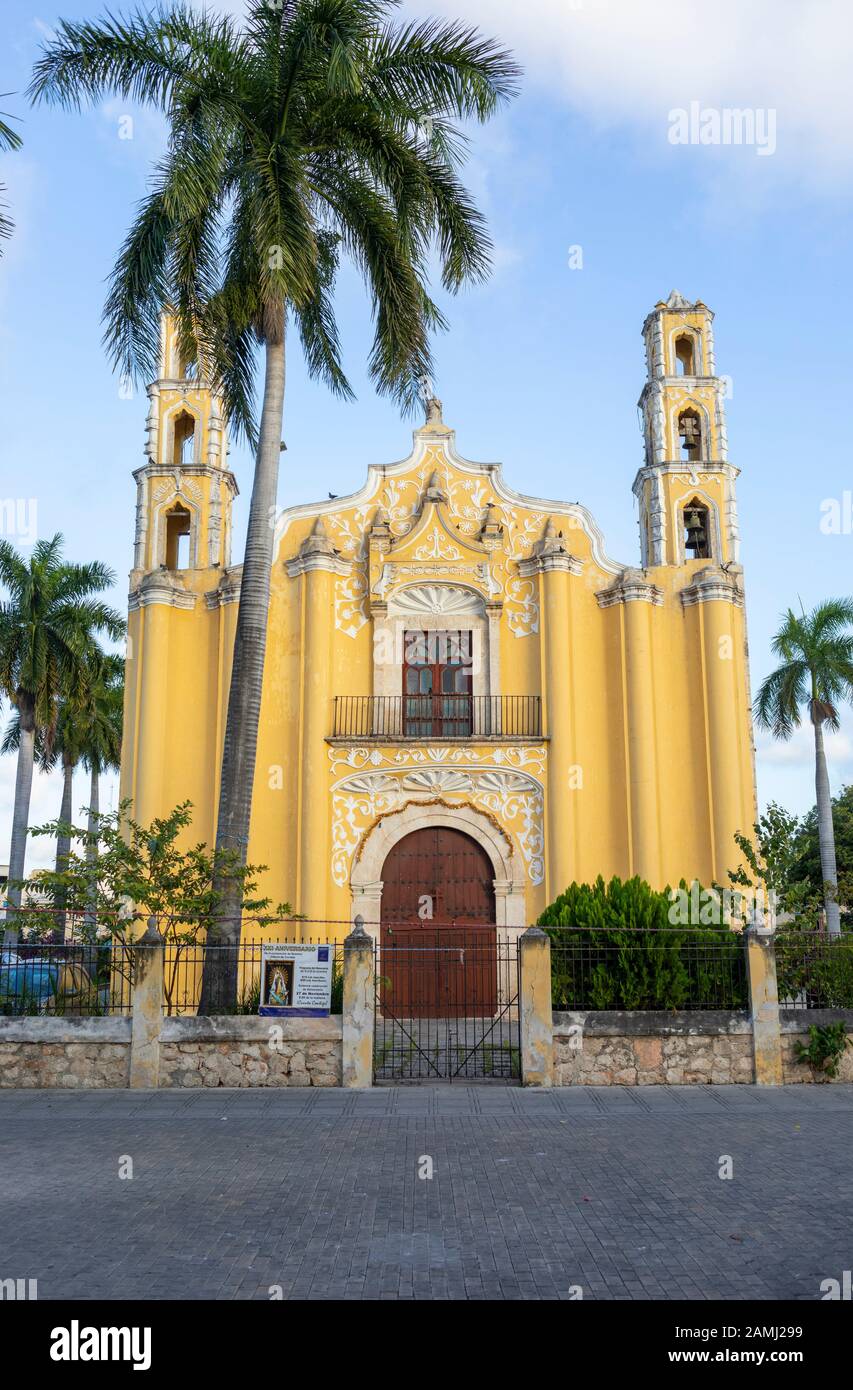 Iglesia de San Juan Bautista (St. Johannes der Täufer), eine Kirche in der Nähe des Zentrums von Merida, Yucatan, Mexiko Stockfoto