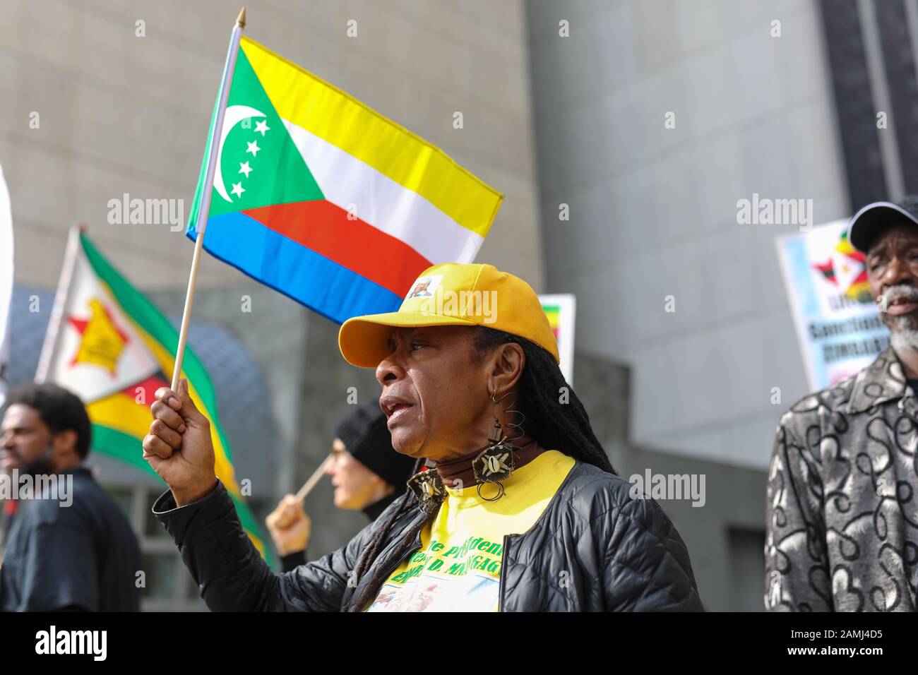 New York, USA, 25. Oktober 2019 Simbabwe-Demonstration gegenüber dem UN-Gebäude. Stockfoto