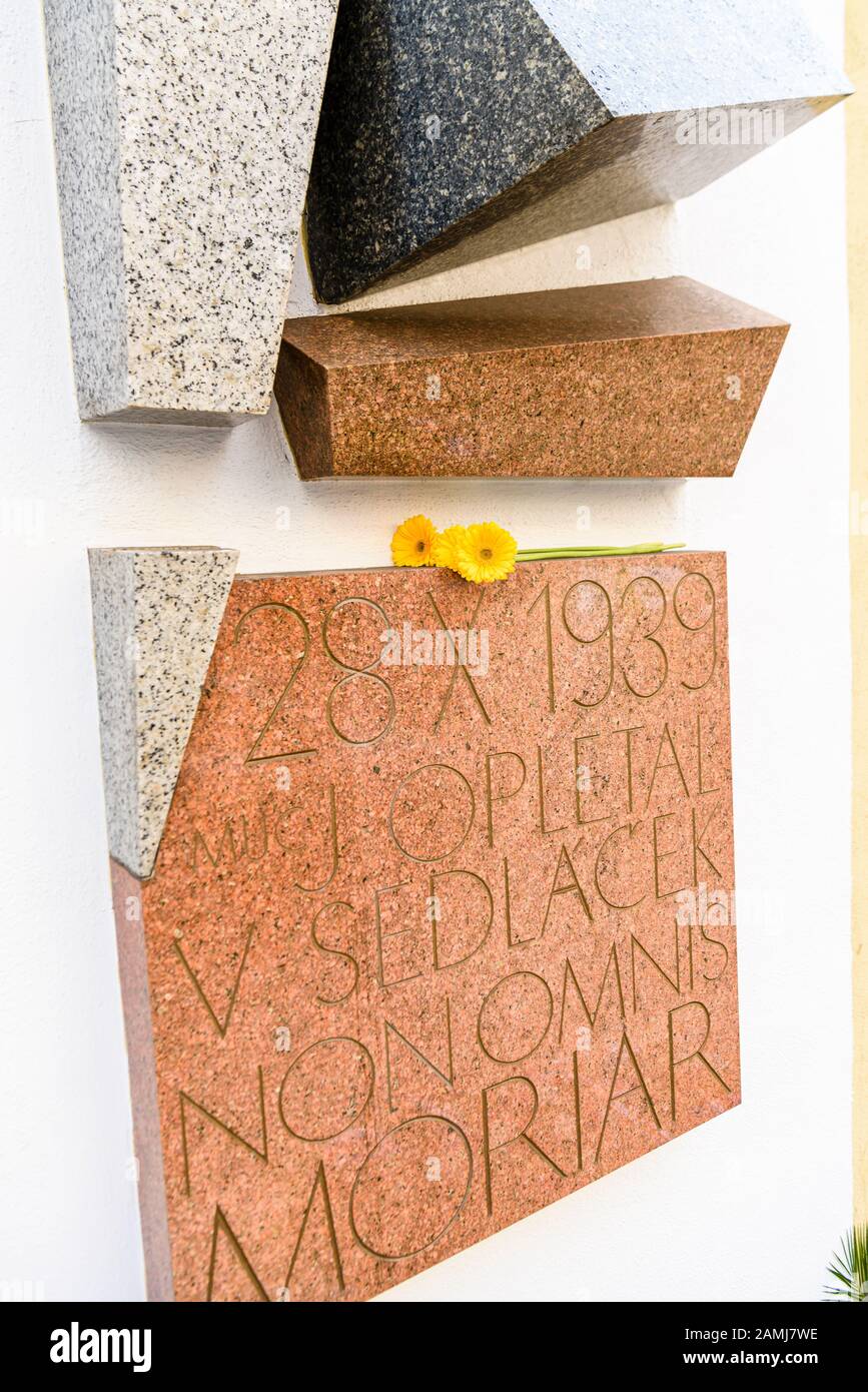 Erinnerungstafel für Jan Opletal und Václav Se.dláček in Prag. Sie wurden erschossen Stockfoto