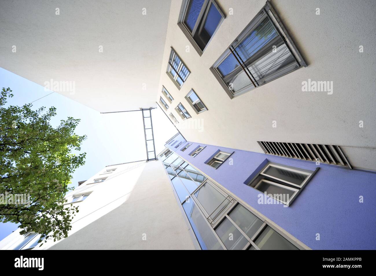 Neu erbaute Häuser in der Bruderstraße im Münchner Stadtteil Lehel. [Automatisierte Übersetzung] Stockfoto