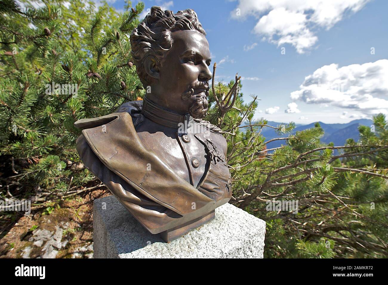 Büste von König Ludwig II. Kurz vor dem berggasthof am Herzogstand. [Automatisierte Übersetzung] Stockfoto