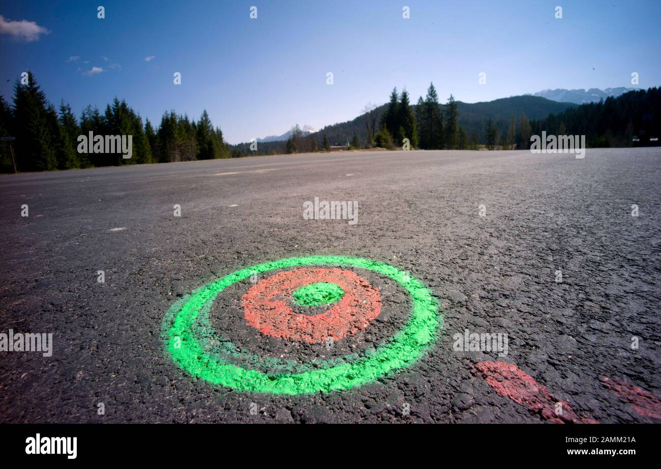 Die Umgebung des Schlosshotels Elmau wird für den G7-Gipfel im Juni 2015 vorbereitet. Dies ist der Hubschrauberlandeplatz. [Automatisierte Übersetzung] Stockfoto