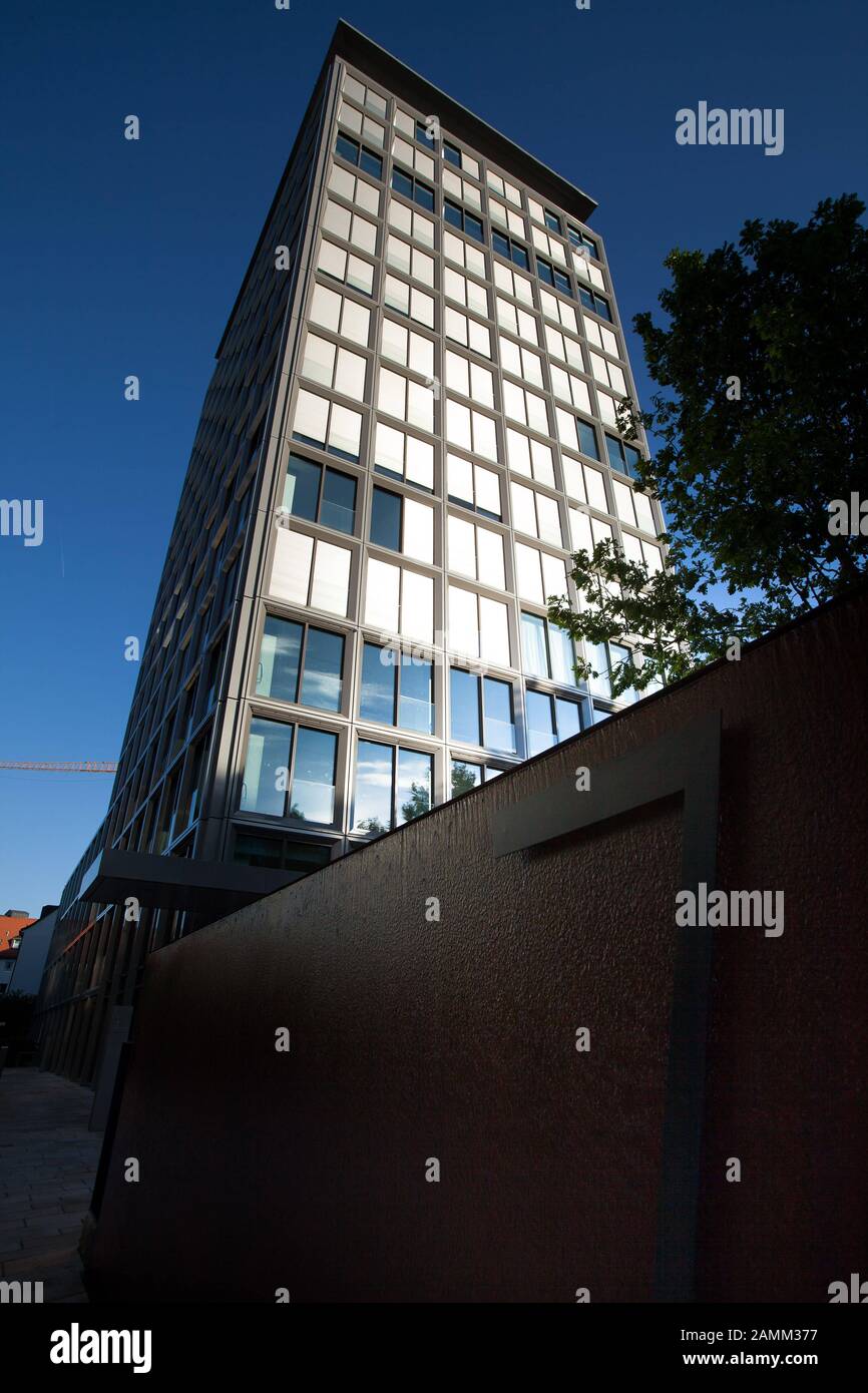 Luxuriöser Wohnturm "Teh Sieben" im ehemaligen Blockheizkraftwerk an der Müllerstraße 7. [Automatisierte Übersetzung] Stockfoto