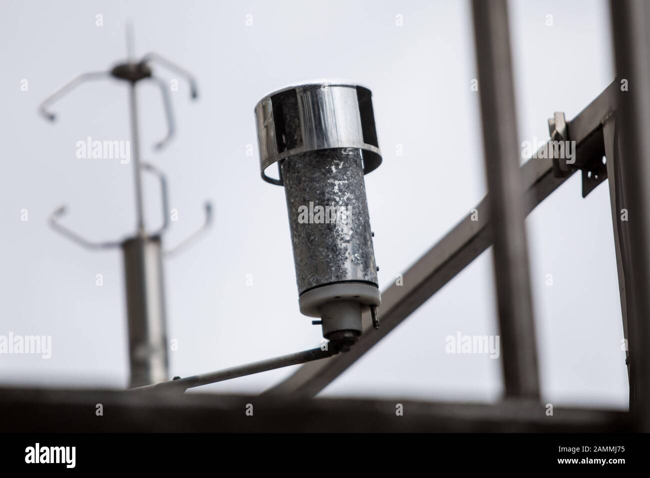 Messstation für Abgaswerte des Bayerischen Landesamtes für Umwelt an der Landshuter Allee. [Automatisierte Übersetzung] Stockfoto