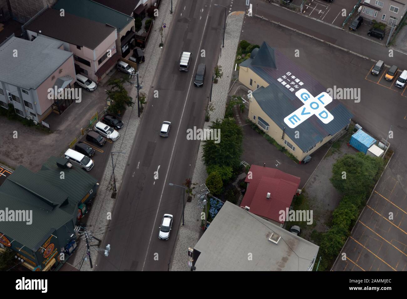 Blick auf Kirche und Straße in Hakodate, Japan, Asien, vom Goryokaku Tower aus Stockfoto