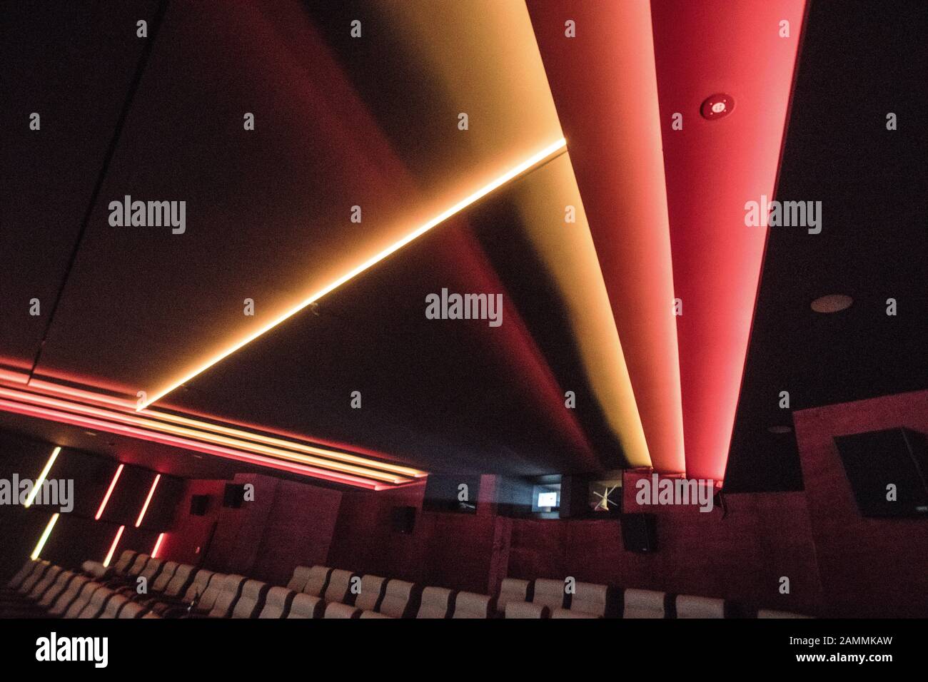 Eröffnung der neuen "Astor Film Lounge in der Arri" in der Türkenstraße 91 in Maxvorstadt. Im Bild der neu gestaltete Kinosaal des alten Kinos. [Automatisierte Übersetzung] Stockfoto